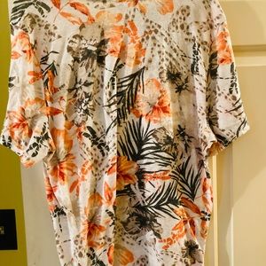 CJ Banks Cotton top size 1 x seem down front not in back